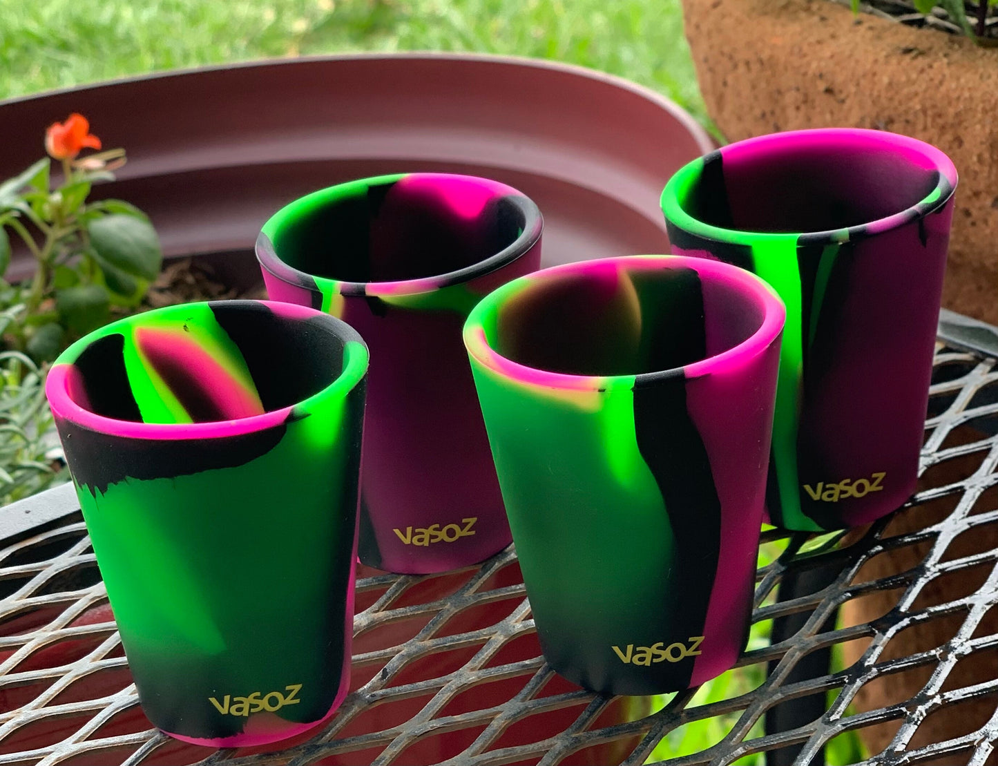 2 pack silicone shot glasses 2 oz black green